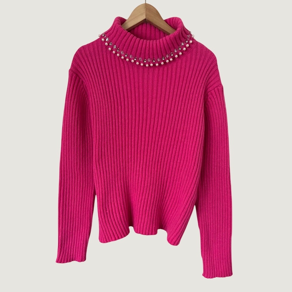 Cliche Pink Ribbed Wool Blend Pearl Crystal Embellished Sweater Feminine